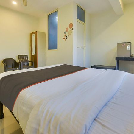 Collection O Morjim Sea Wave Hotel Exterior foto