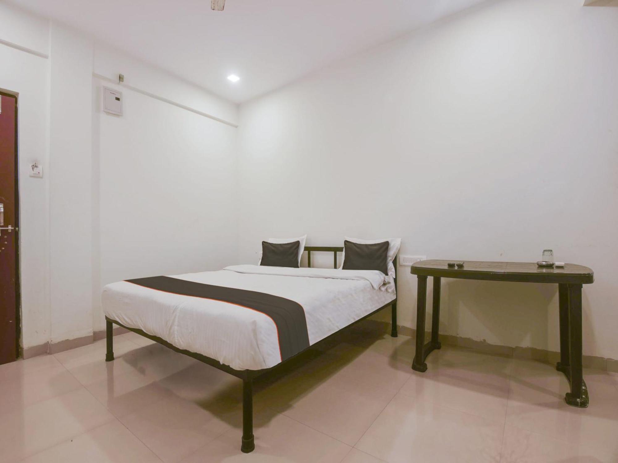 Collection O Morjim Sea Wave Hotel Exterior foto