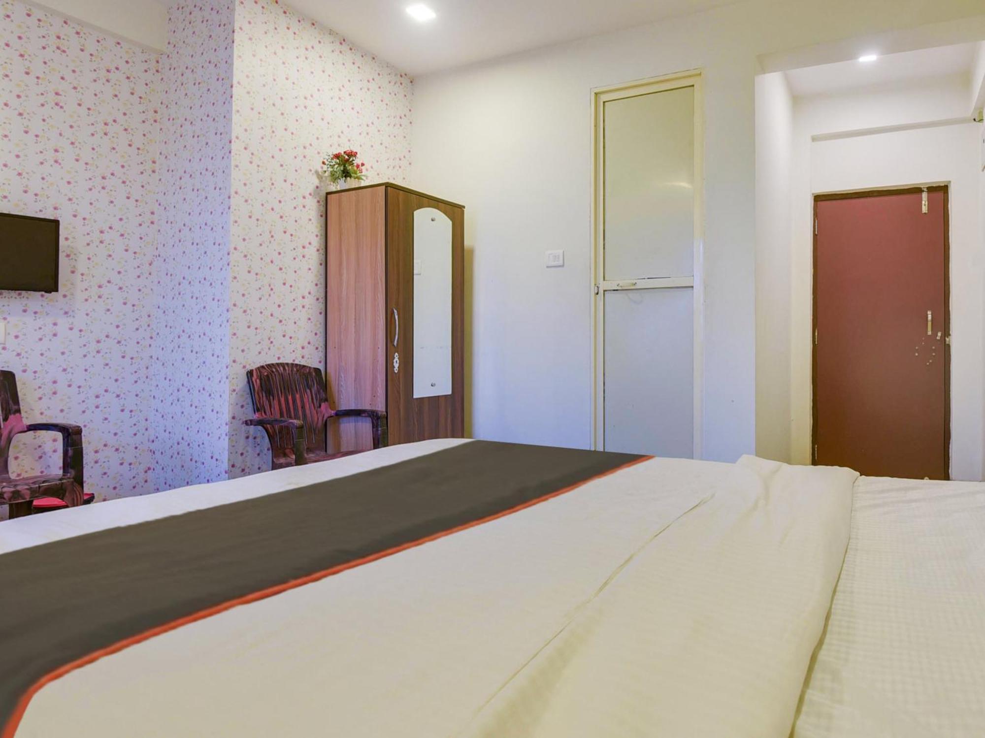 Collection O Morjim Sea Wave Hotel Exterior foto
